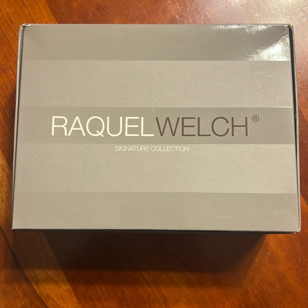 Raquel Welch clip in extension
